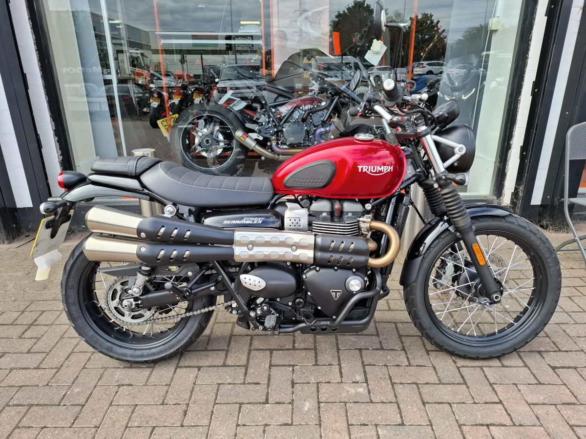 
								Triumph STREET SCRAMBLER full									