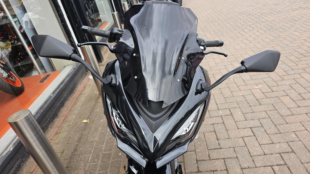 
								KAWASAKI ZX 1000 WKF full									