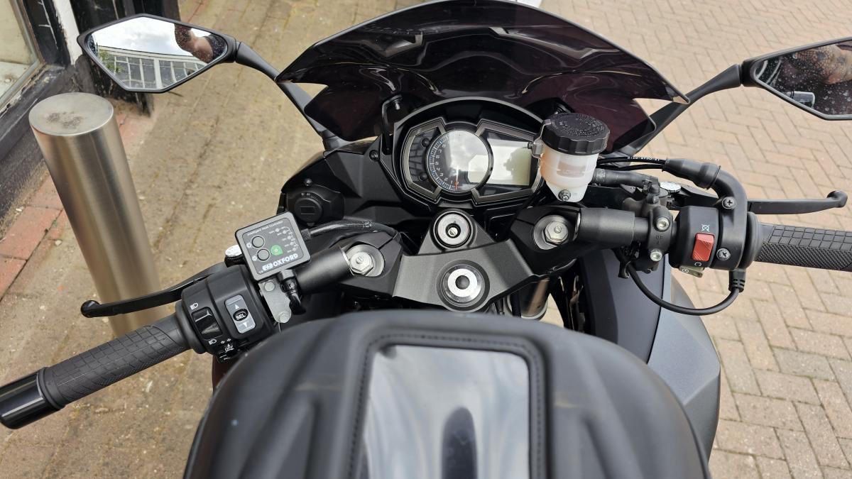 
								KAWASAKI ZX 1000 WKF full									