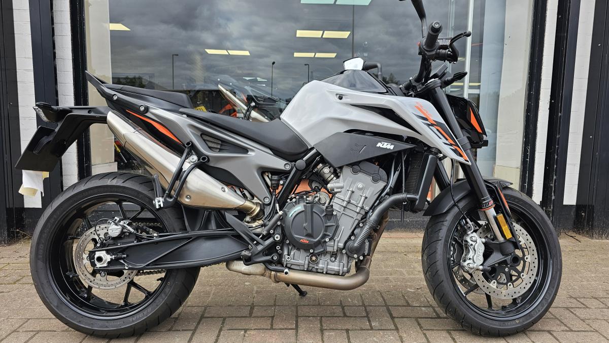 KTM 790 DUKE L 24