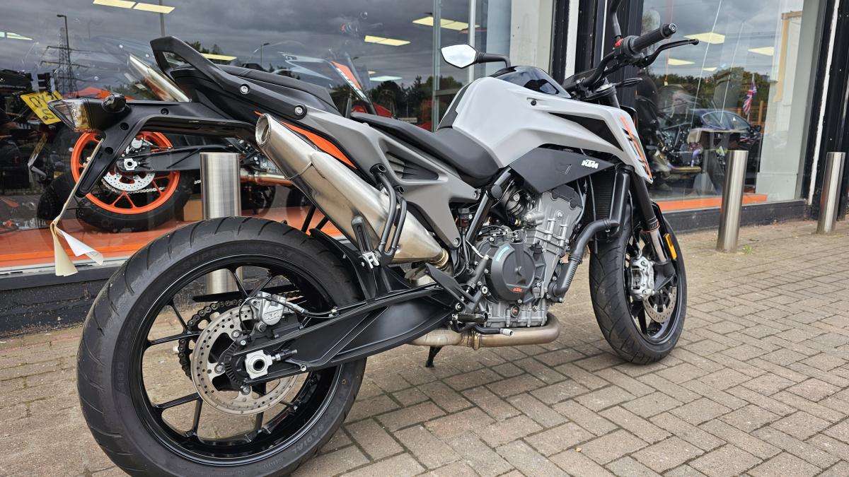 KTM 790 DUKE L 24