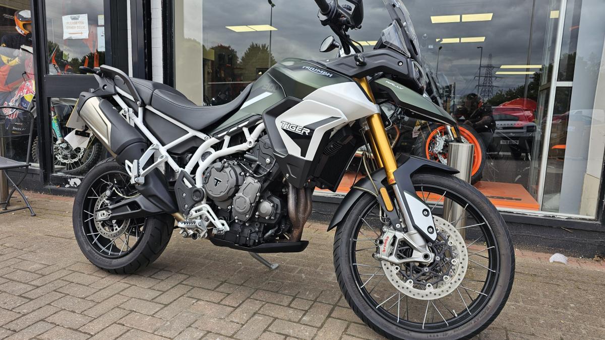 TRIUMPH TIGER 900 RALLY