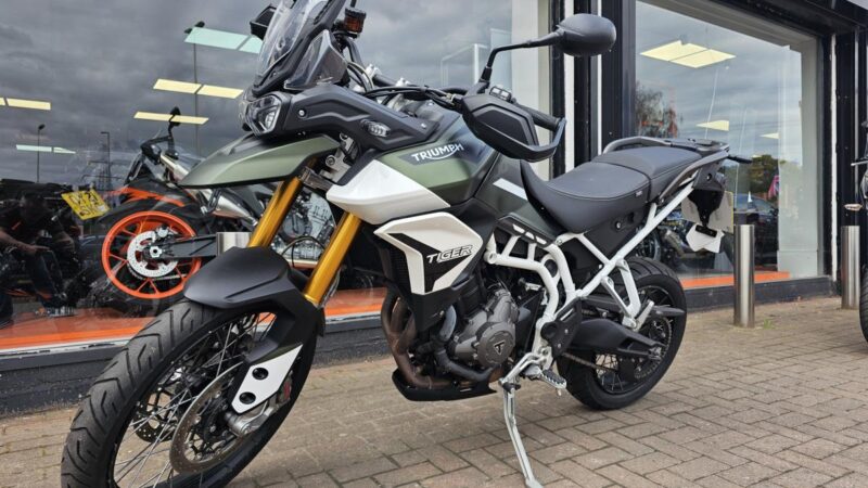 TRIUMPH TIGER 900 RALLY