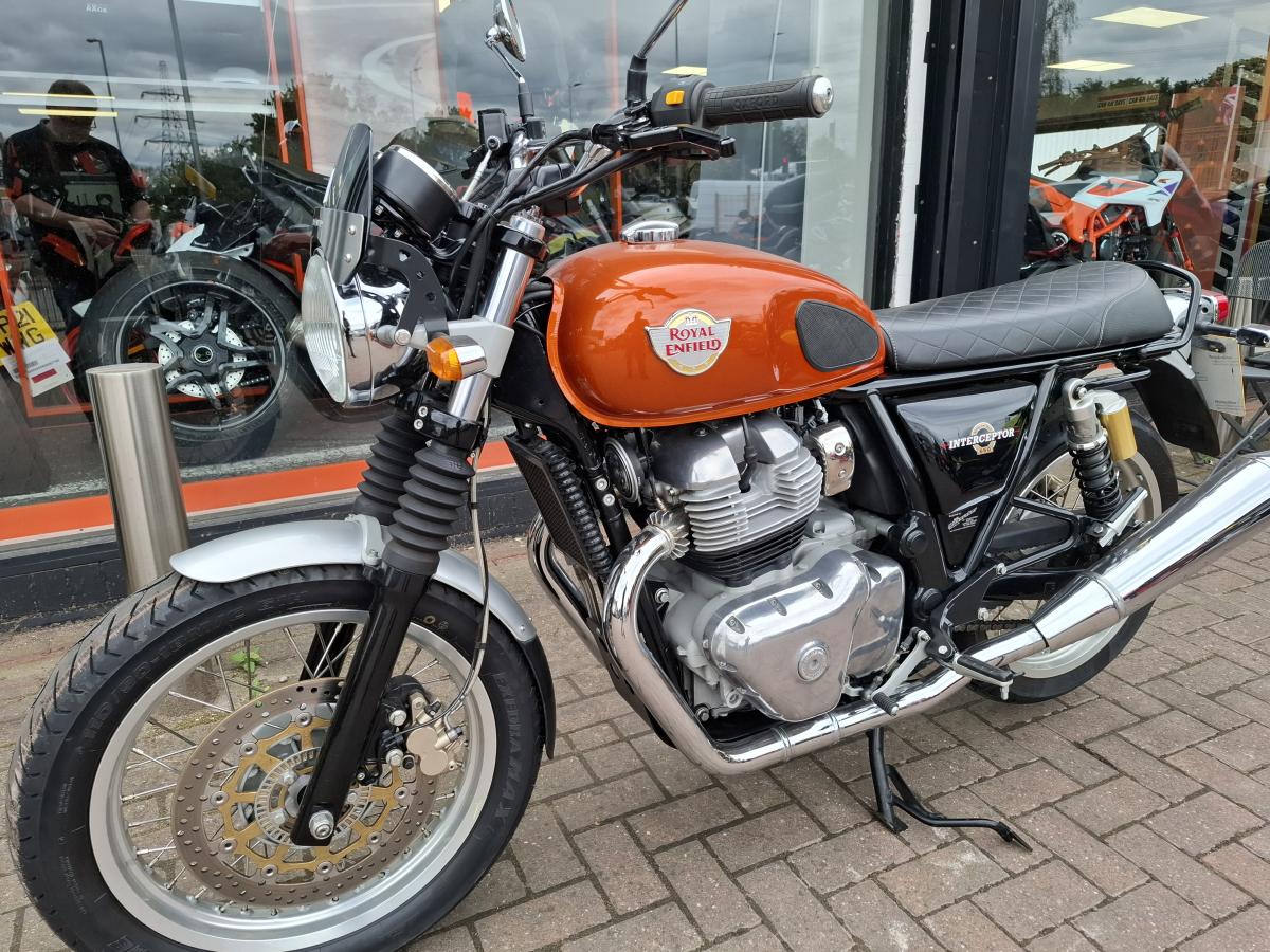 
								Royal Enfield ROYAL ENFIELD INTERCEPTOR INT 650 full									