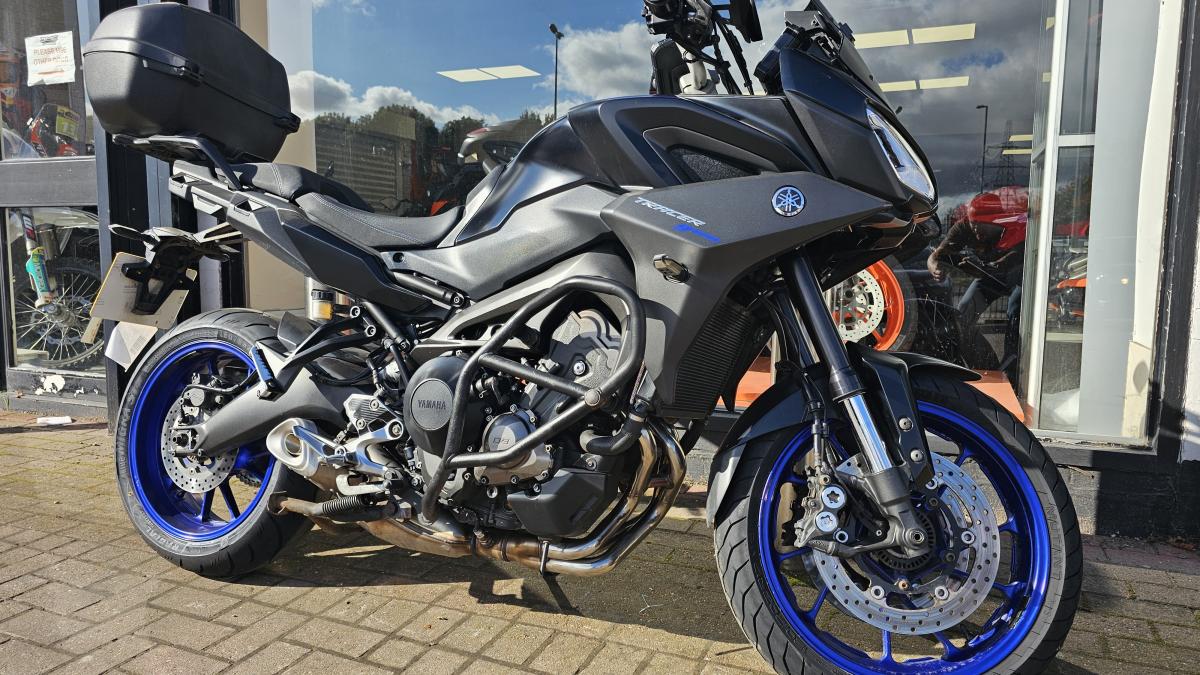 YAMAHA TRACER 900