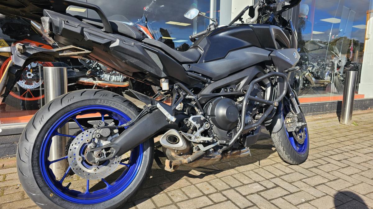 YAMAHA TRACER 900