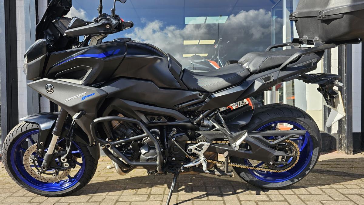 YAMAHA TRACER 900