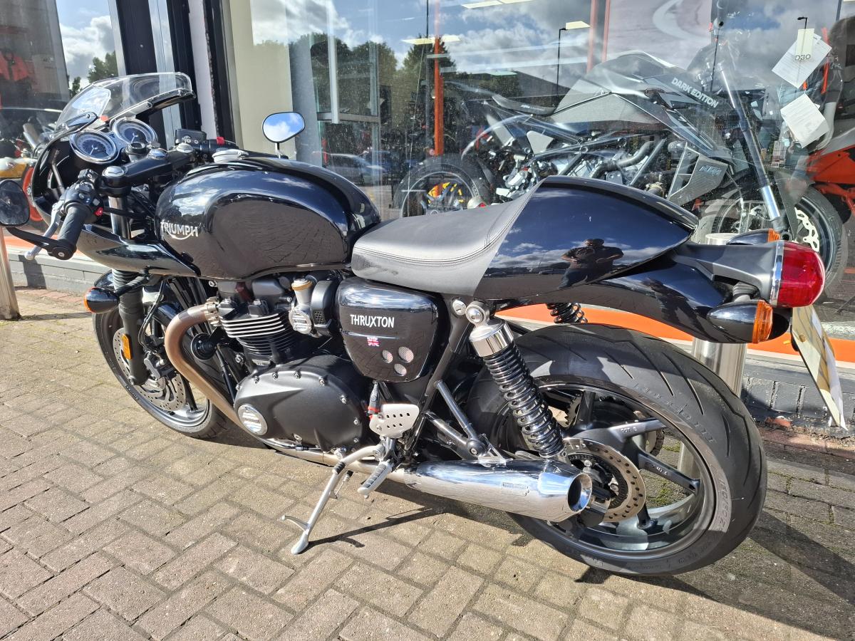 
								TRIUMPH THRUXTON 1200 full									