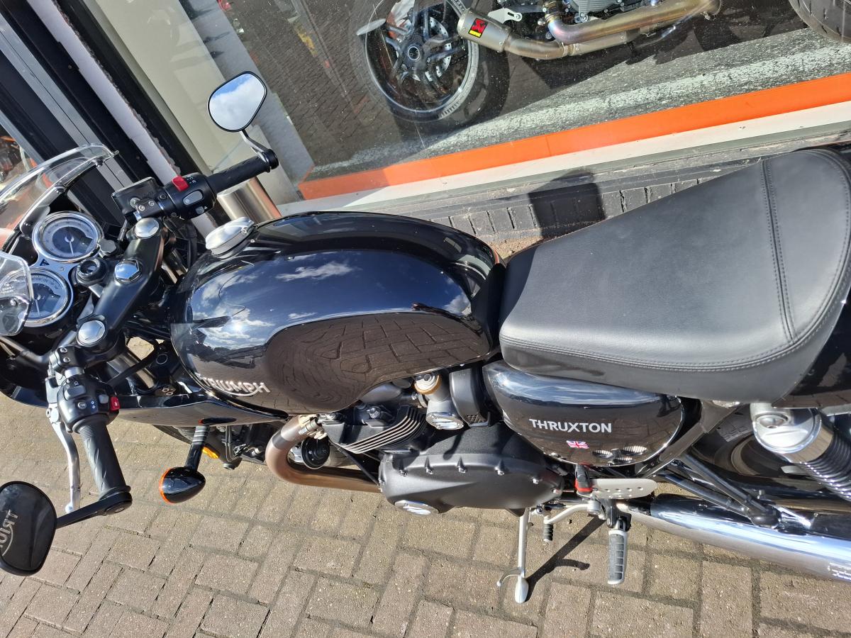 
								TRIUMPH THRUXTON 1200 full									