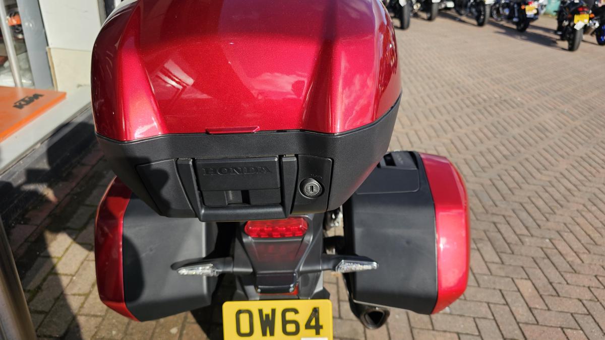 
								HONDA VFR 800 X-F full									