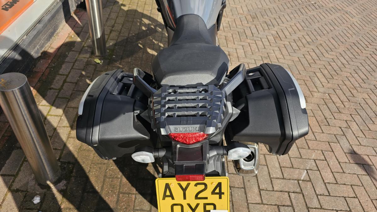 
								SUZUKI DL 650 AM4 full									