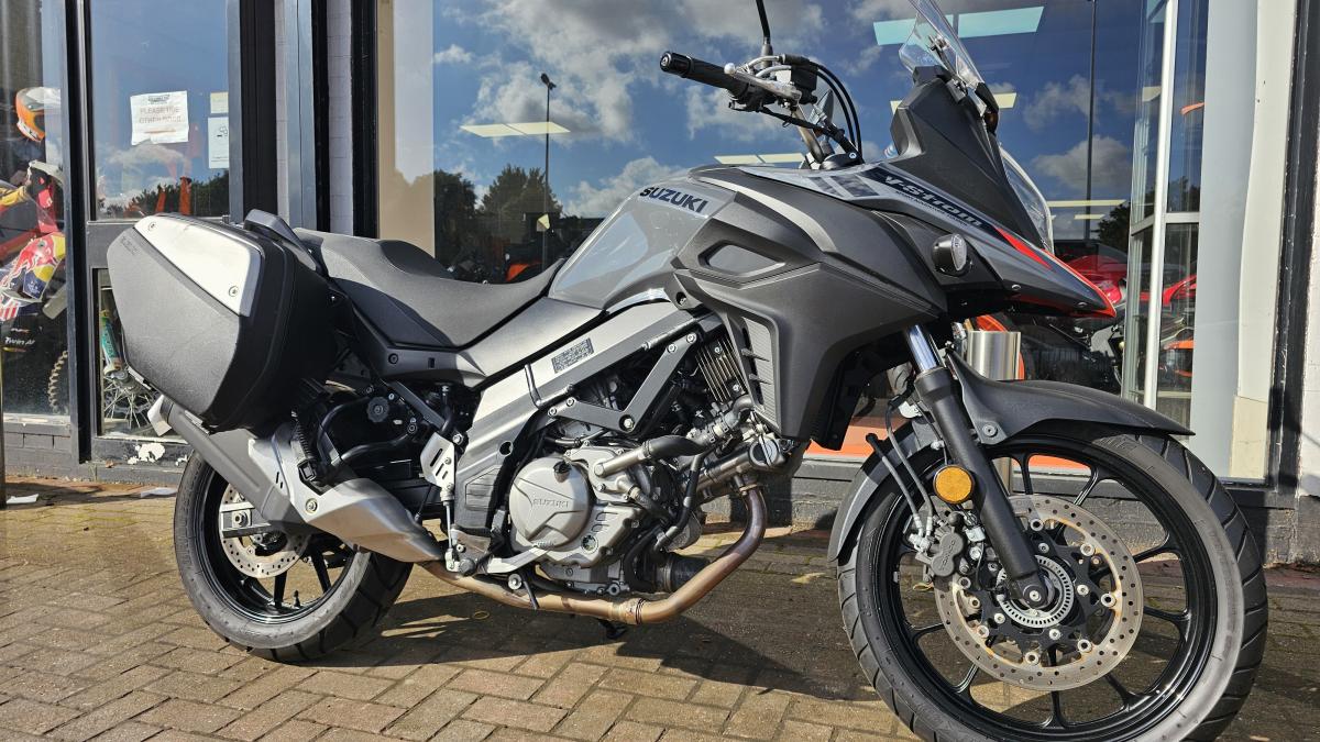 SUZUKI DL 650 AM4