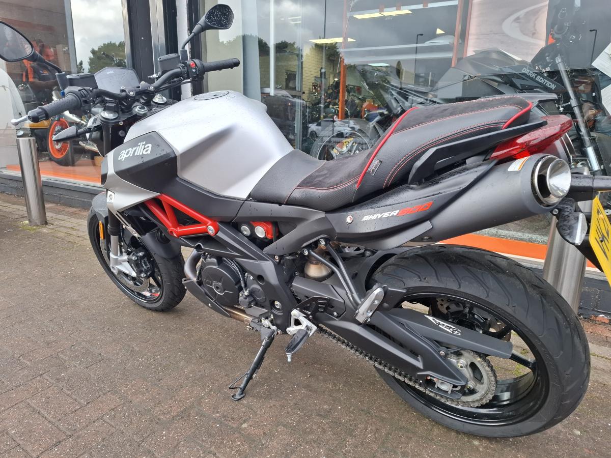 
								APRILIA SHIVER 900 full									