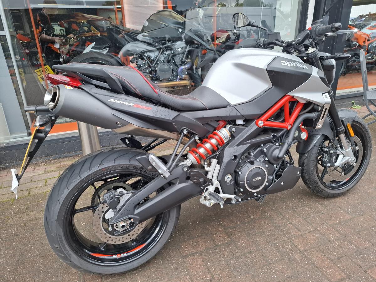 
								APRILIA SHIVER 900 full									