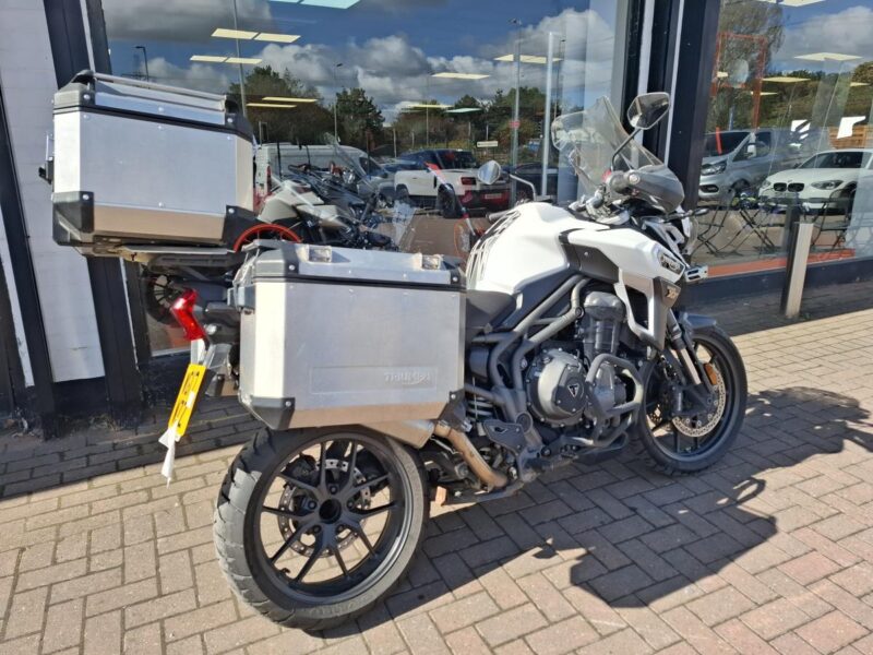 TRIUMPH TIGER EXPLORER XRT