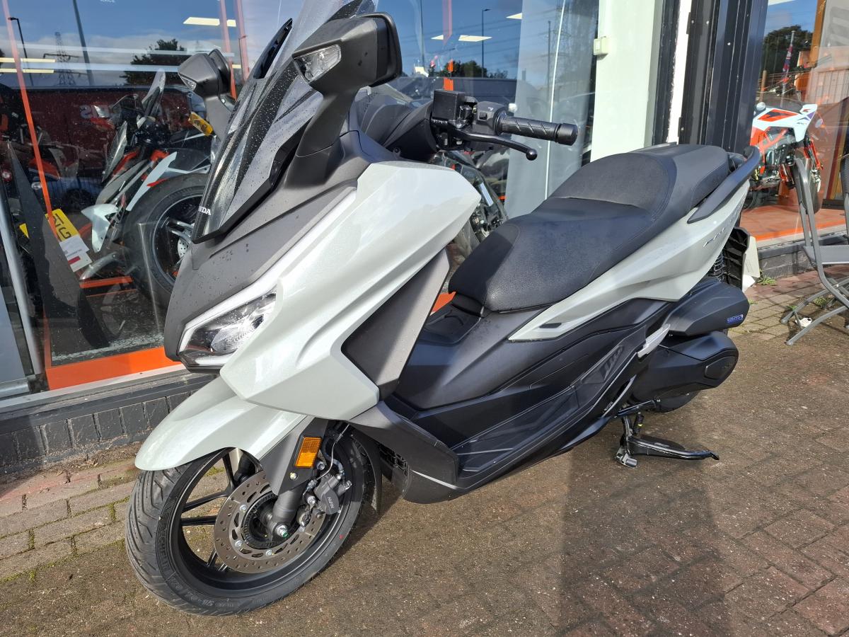 
								HONDA HONDA NSS 350 A-S full									