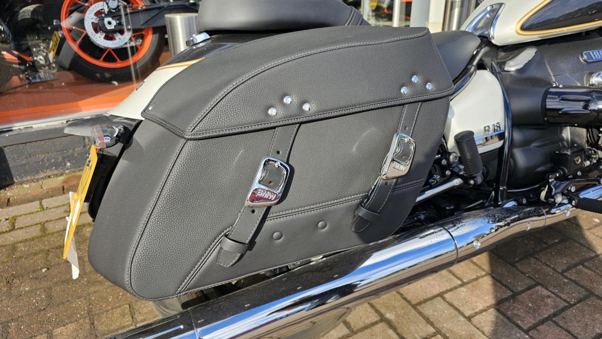 
								BMW R 18 CLASSIC full									