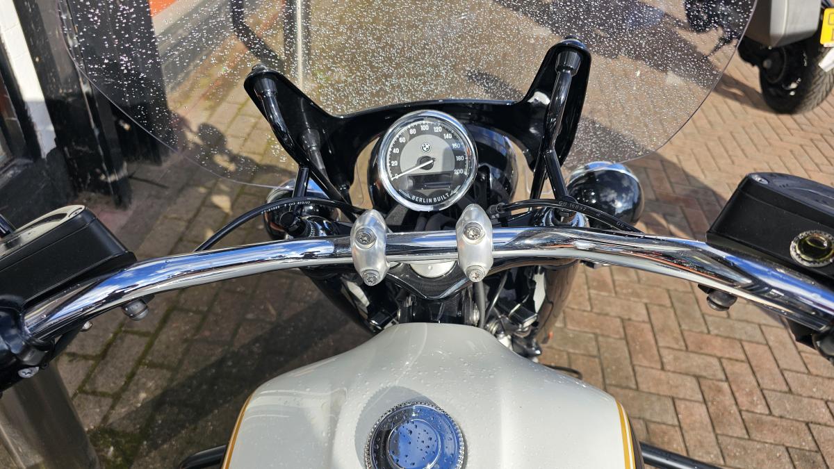 
								BMW R 18 CLASSIC full									