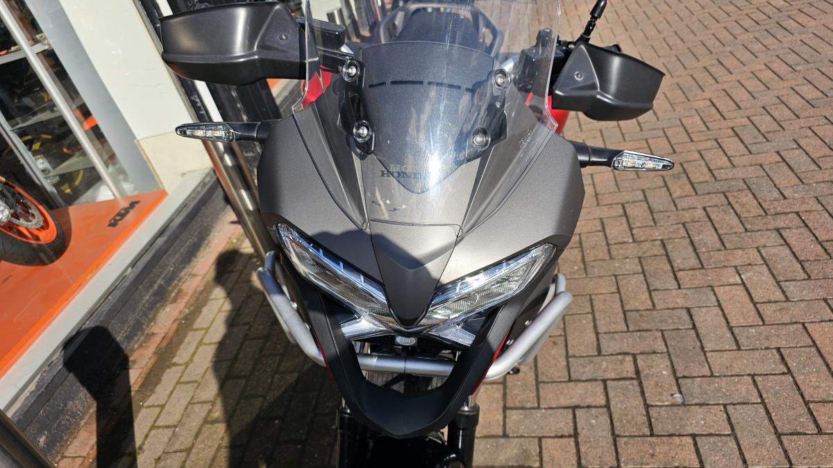 
								HONDA VFR 800 X-C full									