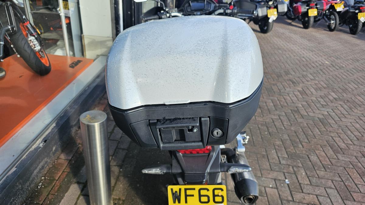 
								HONDA VFR 800 X-F full									