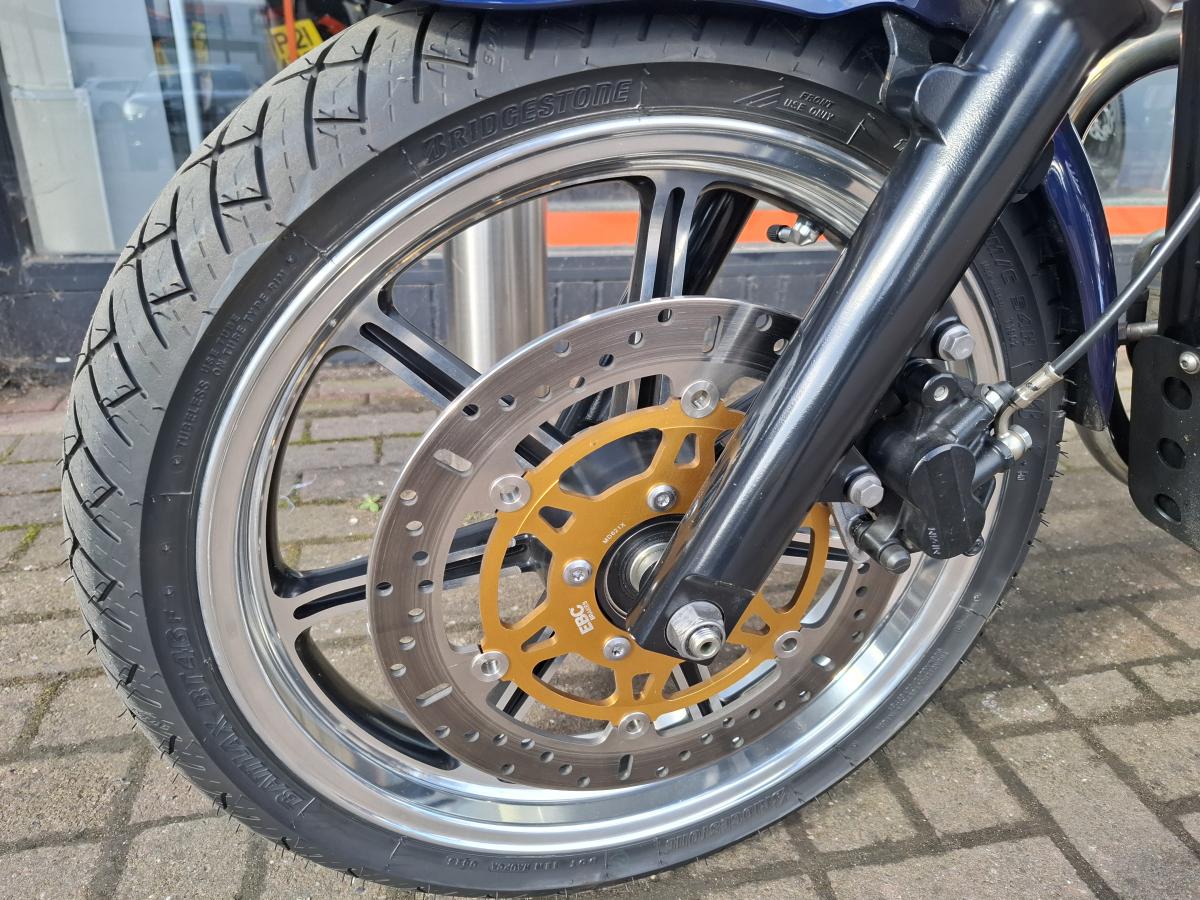 
								TRIUMPH BONNEVILLE 865 SE full									