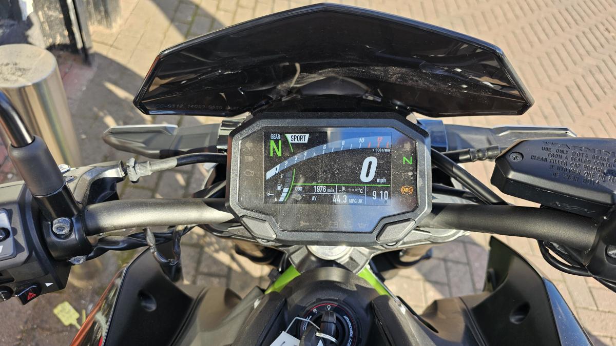 
								KAWASAKI ZR 900 FMF NN full									