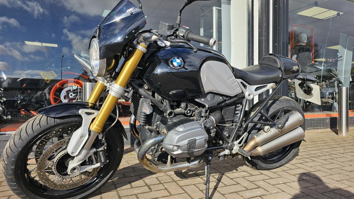 
								BMW R NINET full									