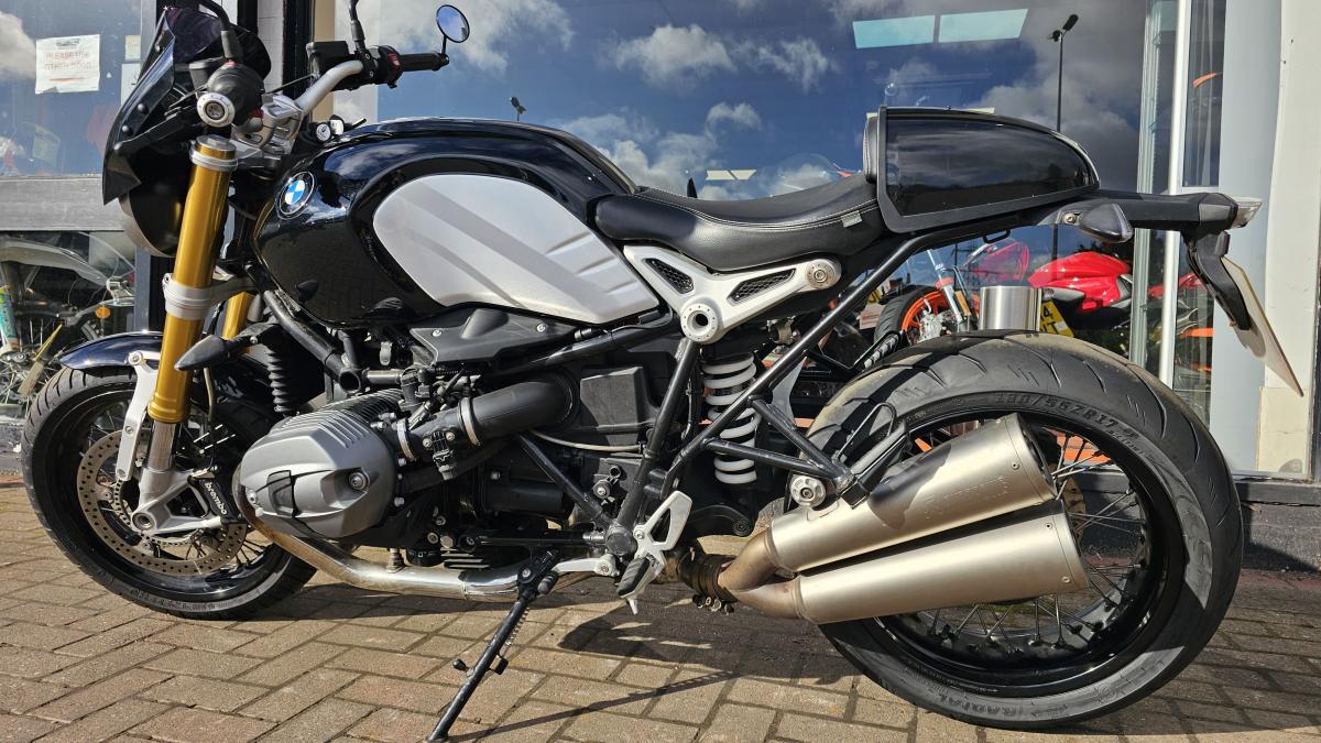
								BMW R NINET full									