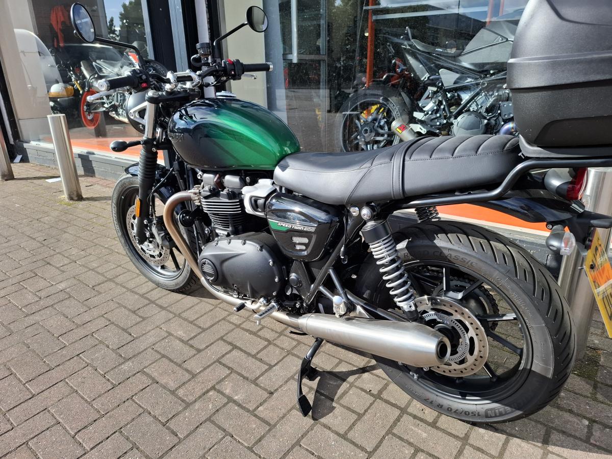 
								triumph SPEED TWIN 900 full									