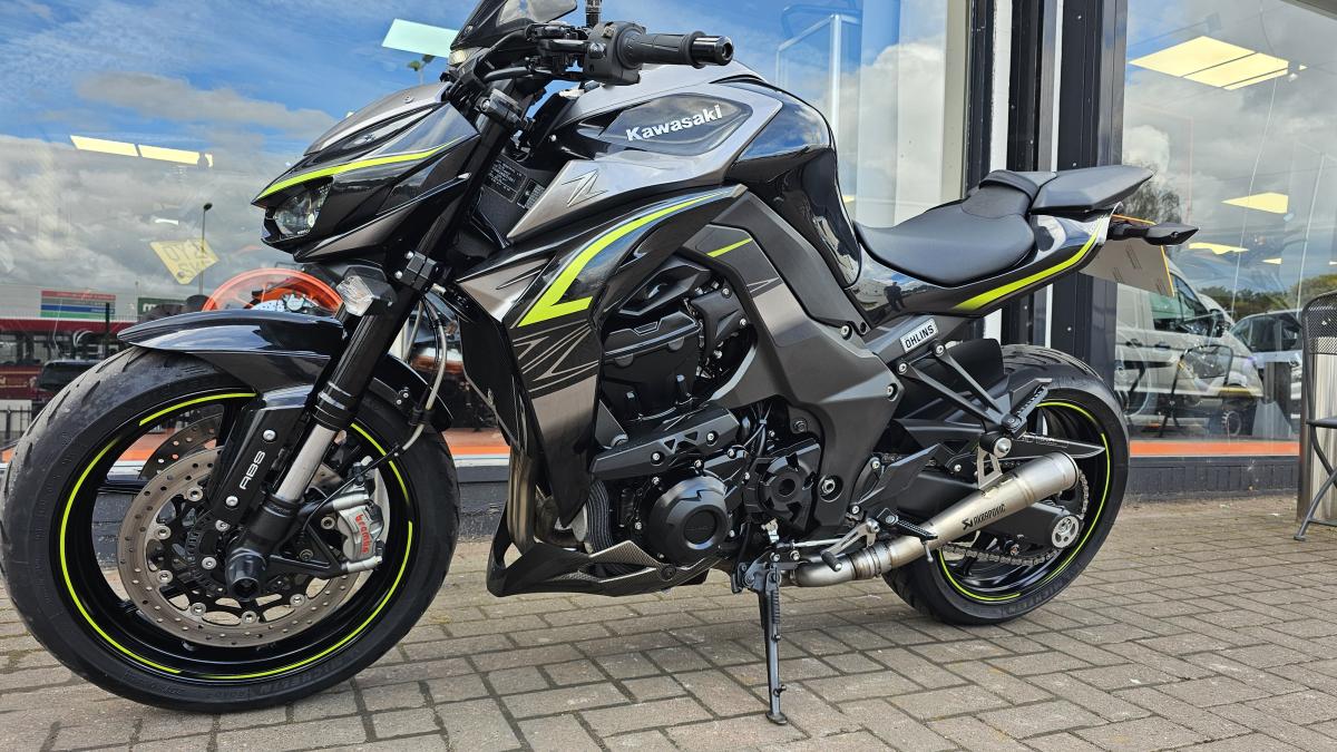 
								Kawasaki ZR 1000 JHF R EDITION full									