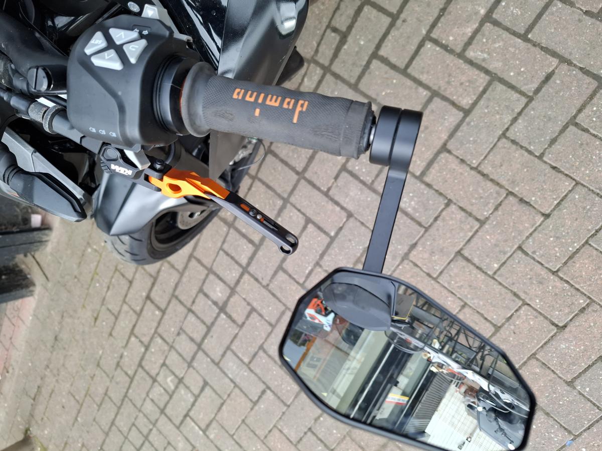 
								KTM 790 DUKE 18 full									