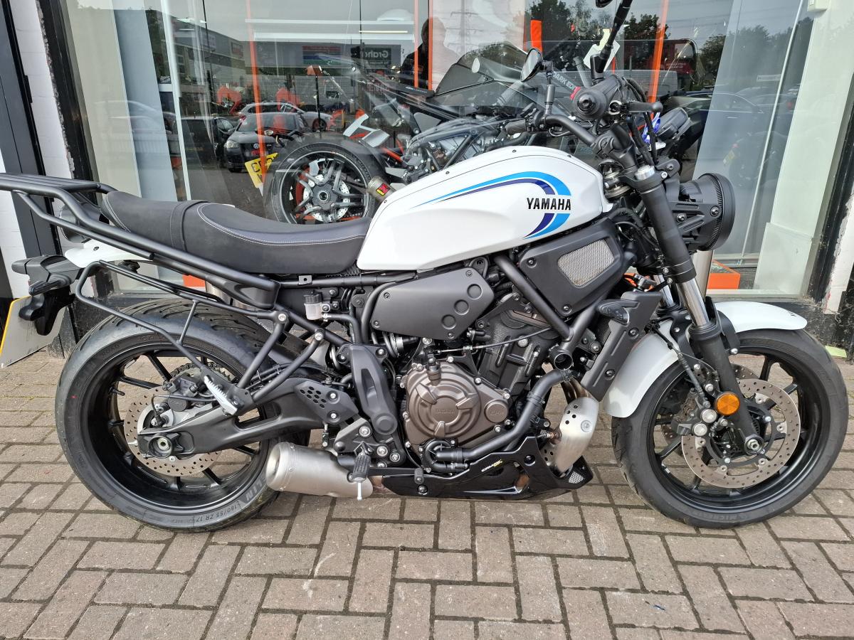 YAMAHA XSR 700 (MTM690)