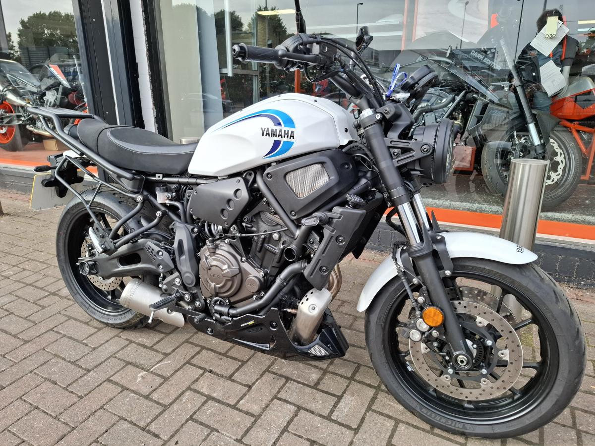 YAMAHA XSR 700 (MTM690)