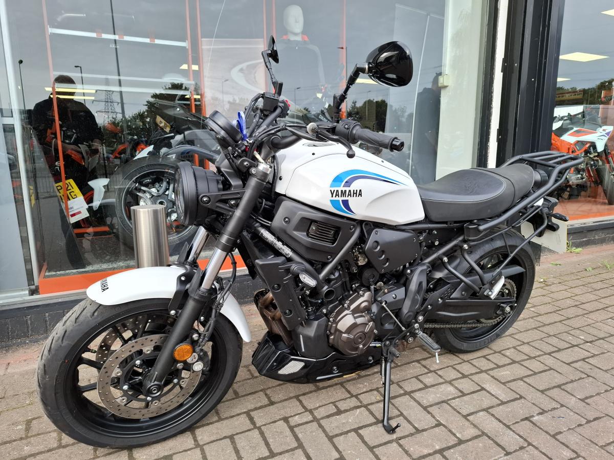 YAMAHA XSR 700 (MTM690)