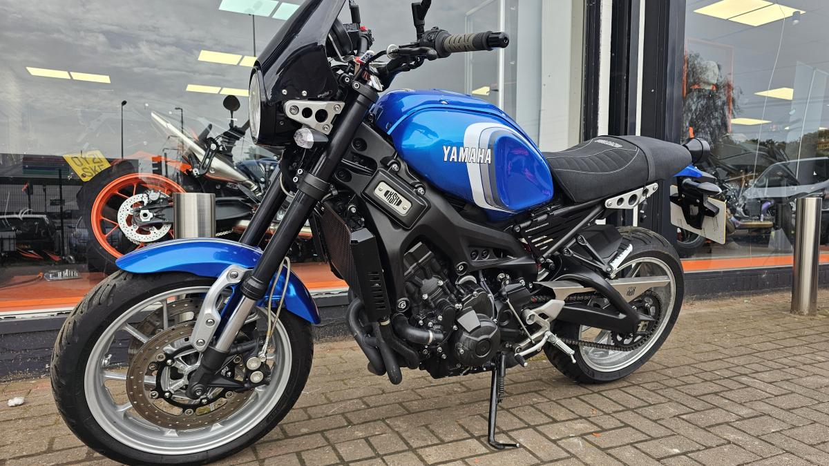YAMAHA XSR 900 ABS MTM 850