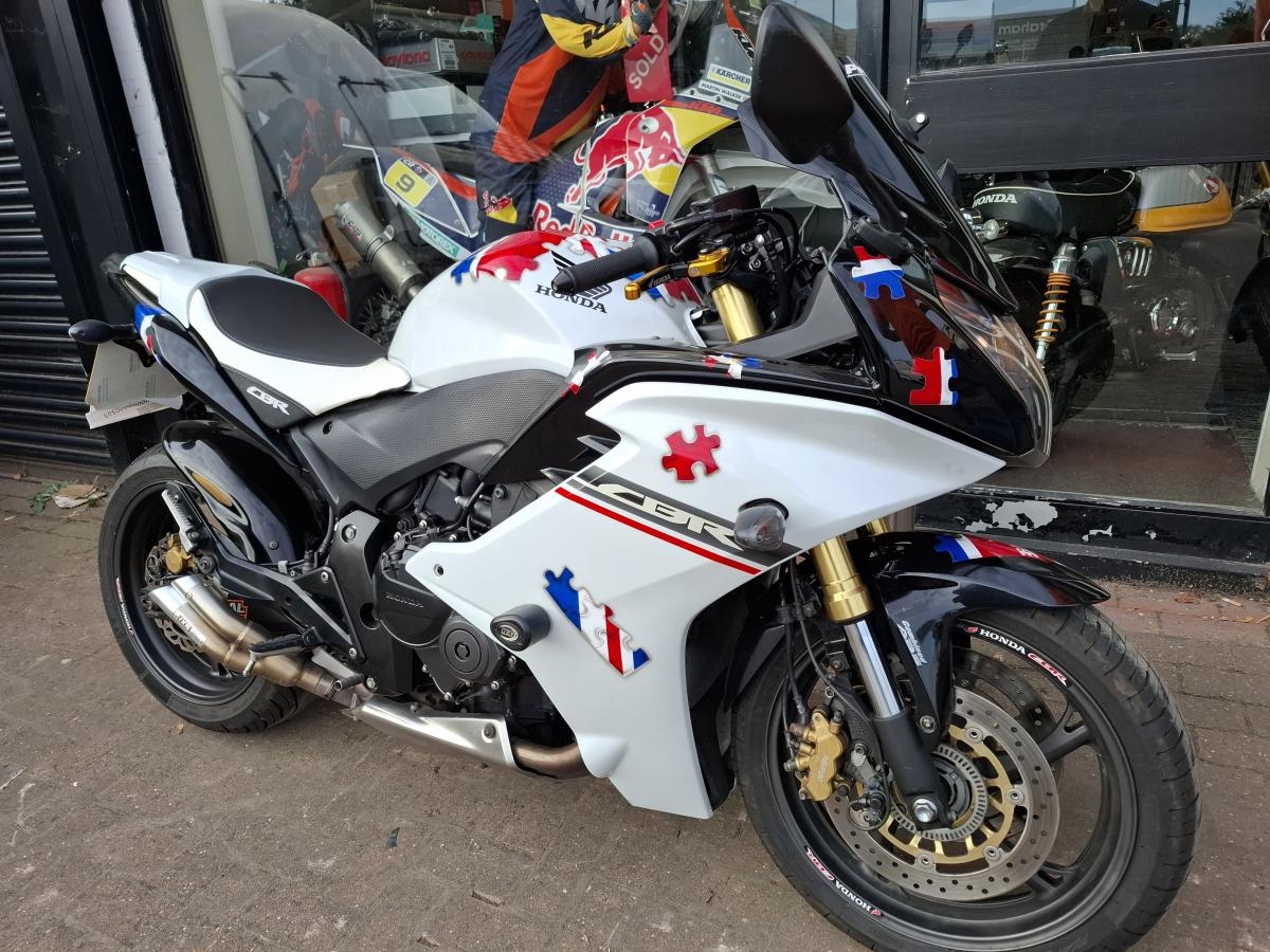 
								HONDA CBR 600 FA-C full									
