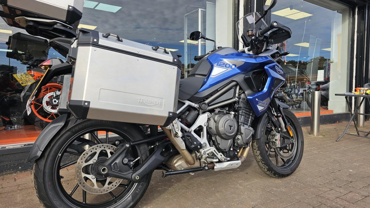 TRIUMPH TIGER 1200 GT PRO