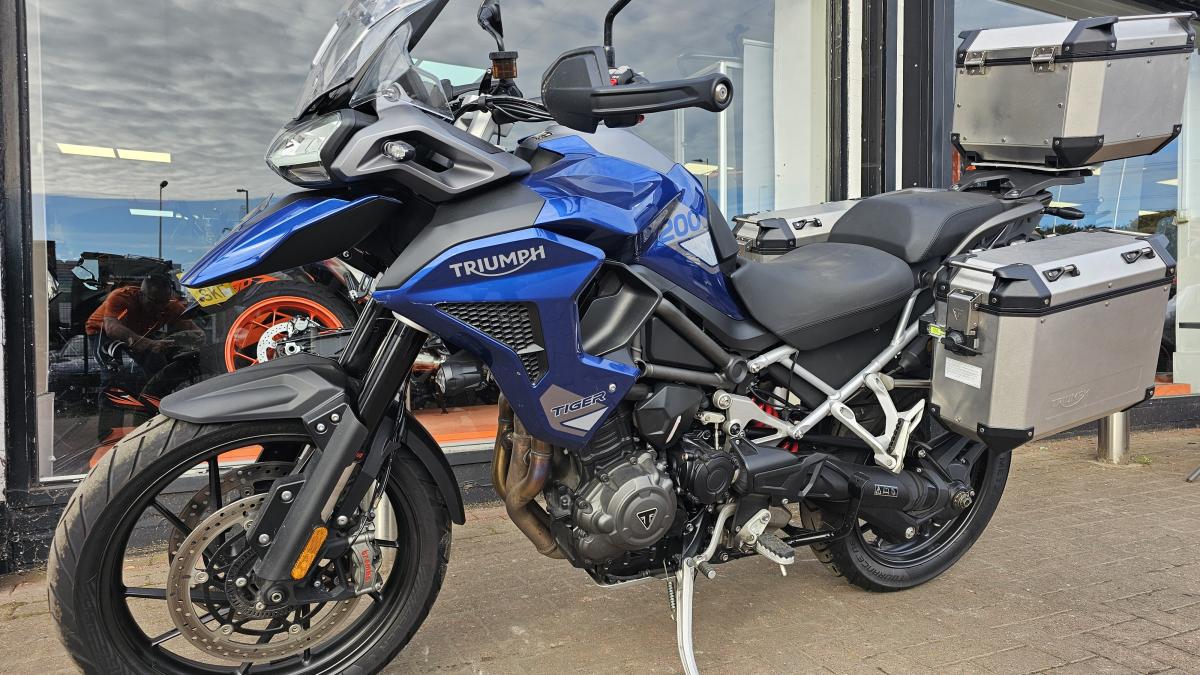 TRIUMPH TIGER 1200 GT PRO