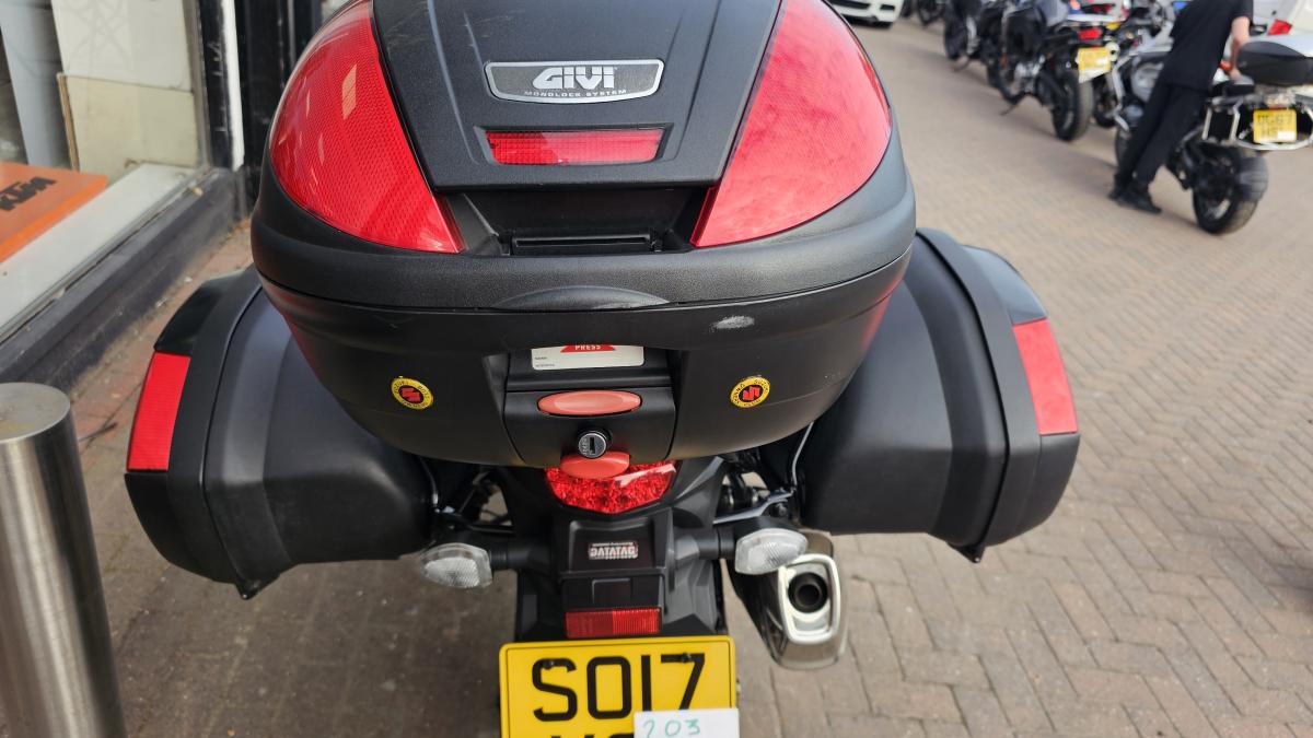 
								SUZUKI DL 650 X AL7 full									