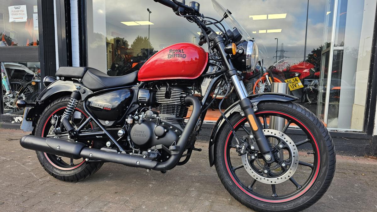 
								Royal Enfield METEOR 350 E5 full									