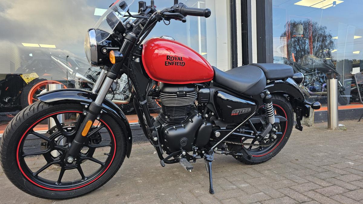 
								Royal Enfield METEOR 350 E5 full									