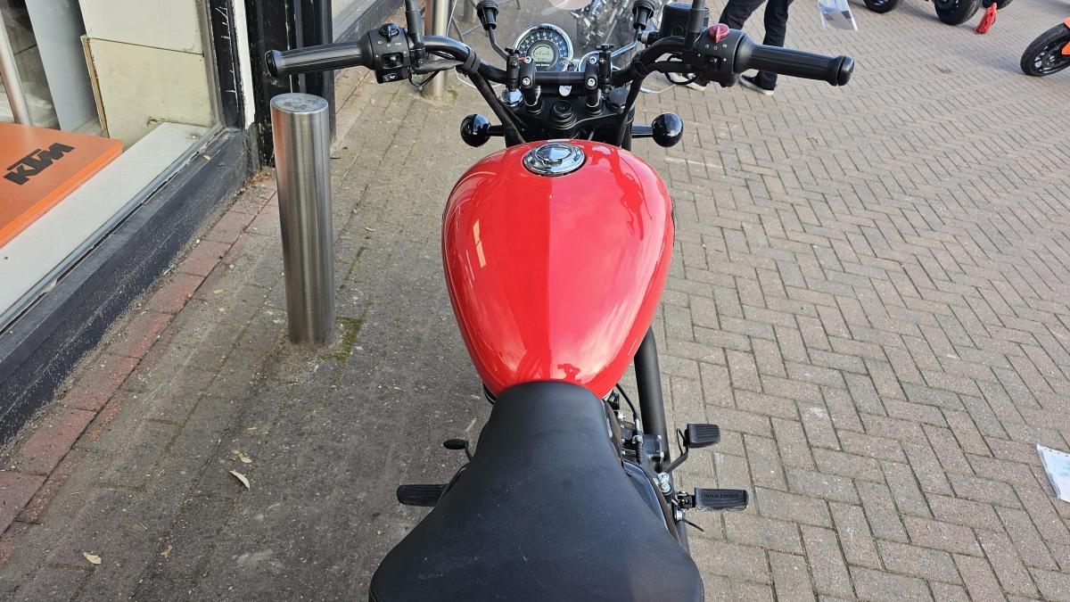 
								Royal Enfield METEOR 350 E5 full									