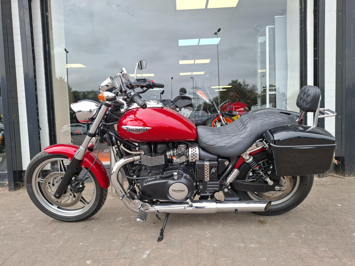TRIUMPH SPEED MASTER 865