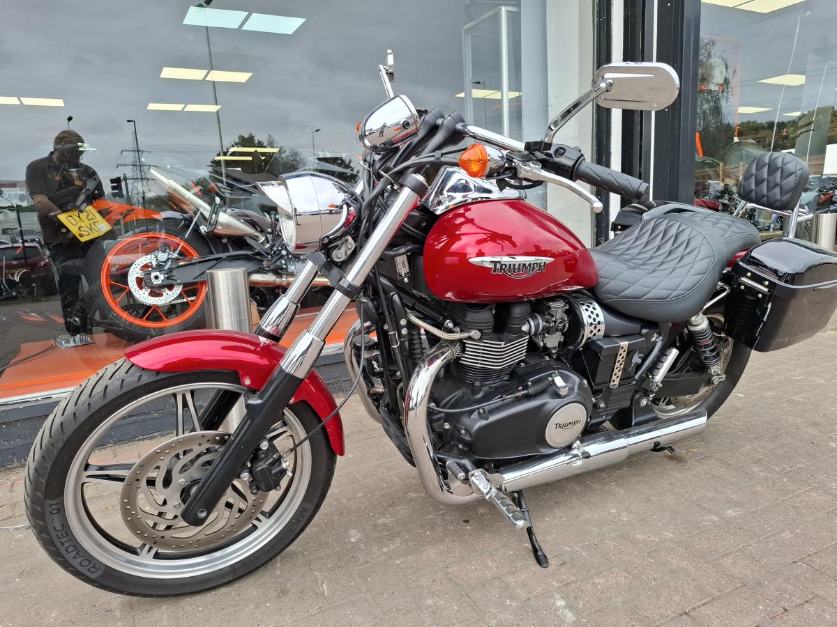 TRIUMPH SPEED MASTER 865