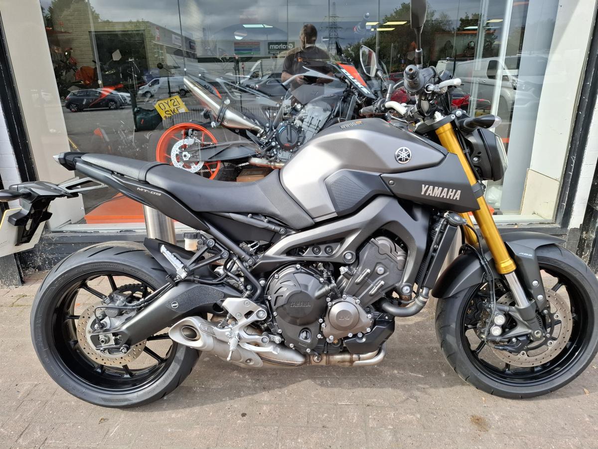 YAMAHA MT – 09 ABS