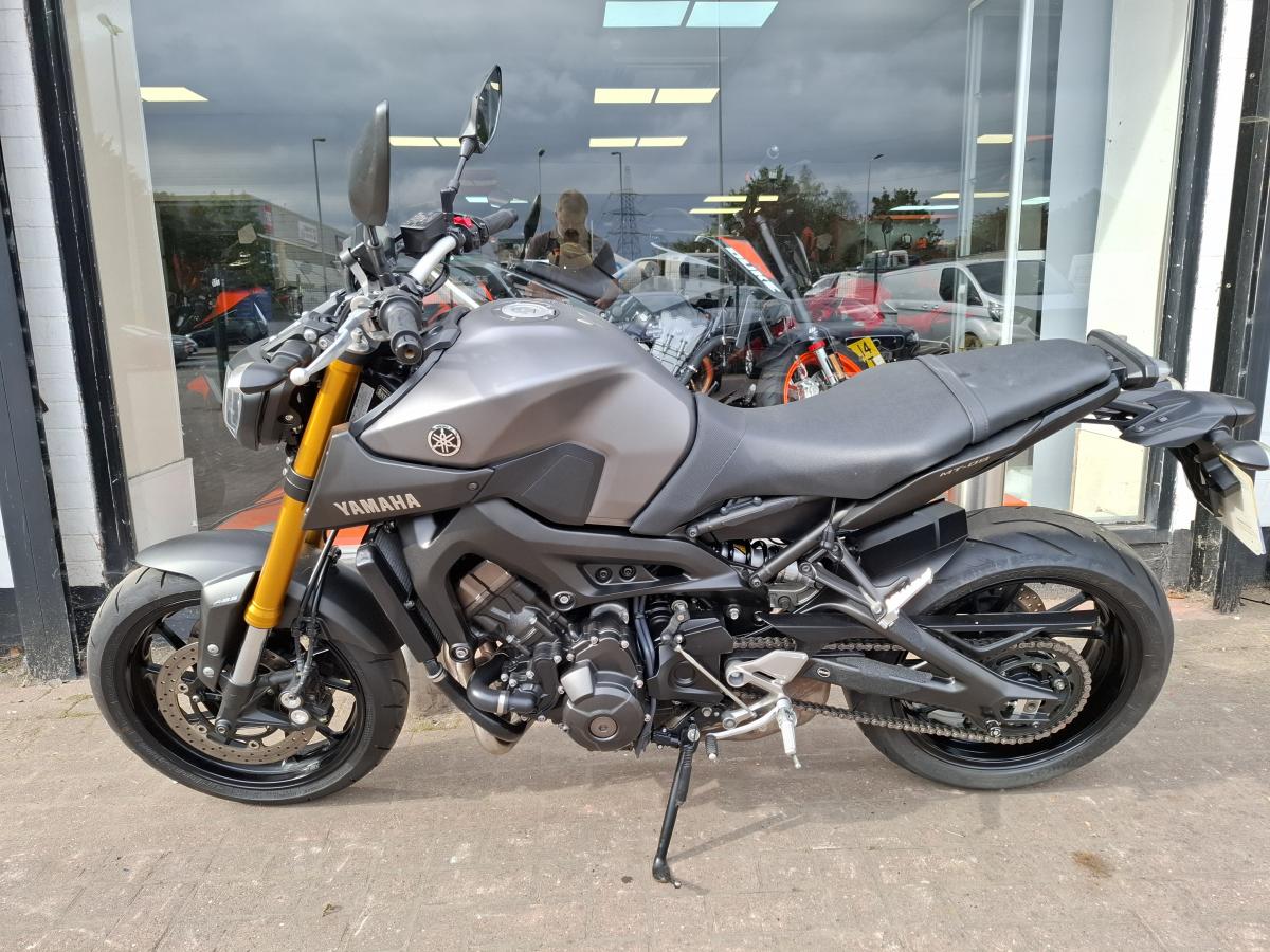 YAMAHA MT – 09 ABS