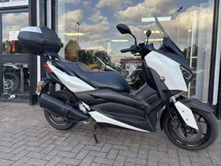 Yamaha X-MAX 300