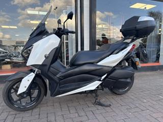 
								Yamaha X-MAX 300 full									