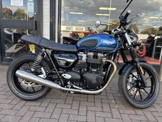 
								Triumph BONNEVILLE STREET TWIN full									