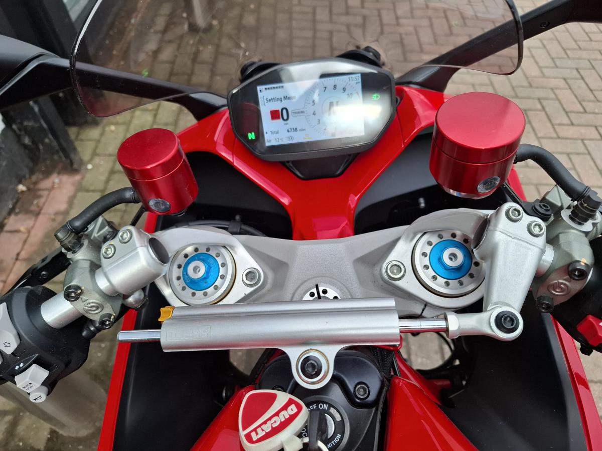 
								DUCATI SUPERSPORT 950 S full									